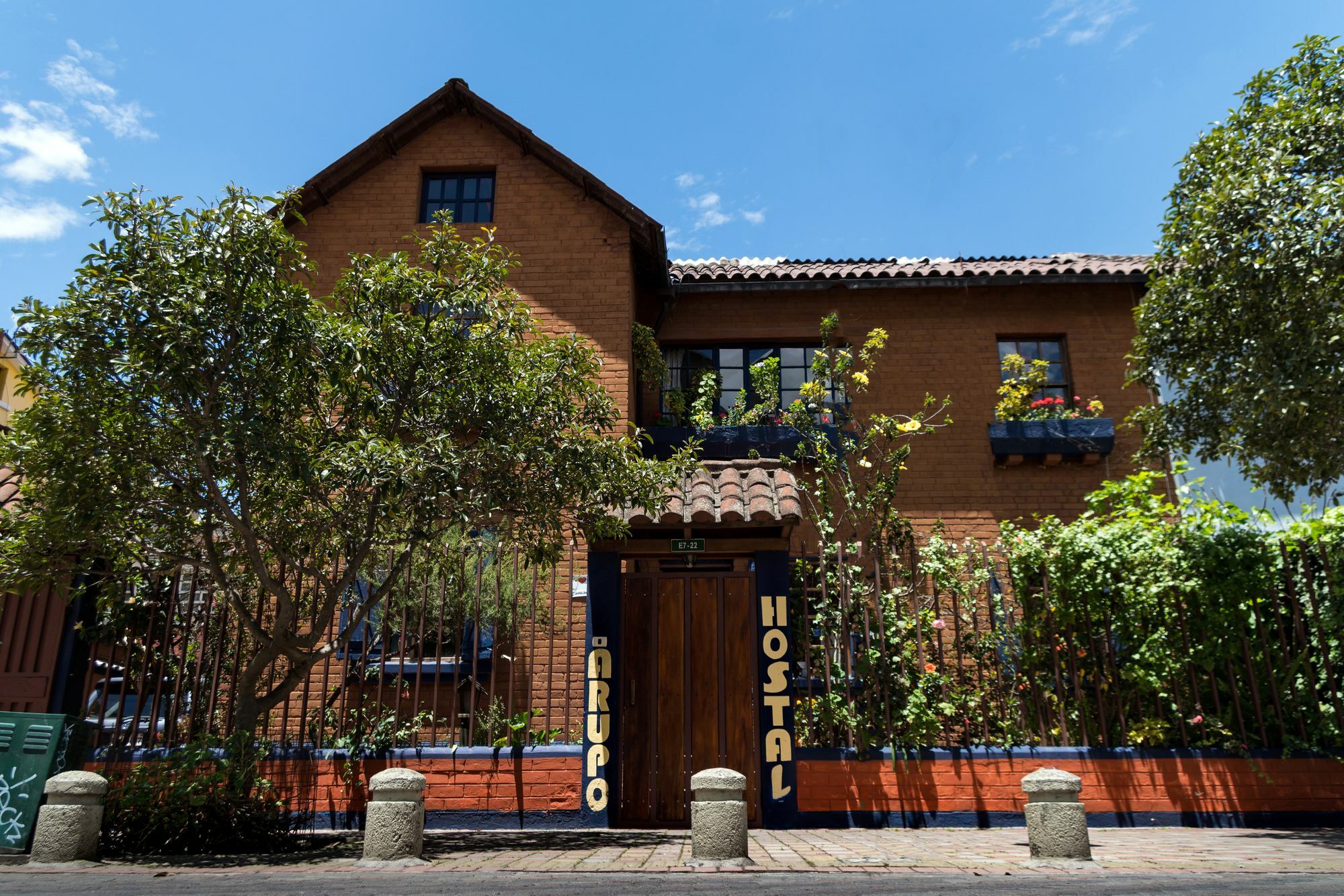 Casa Del Arupo Hostel Quito Exterior photo